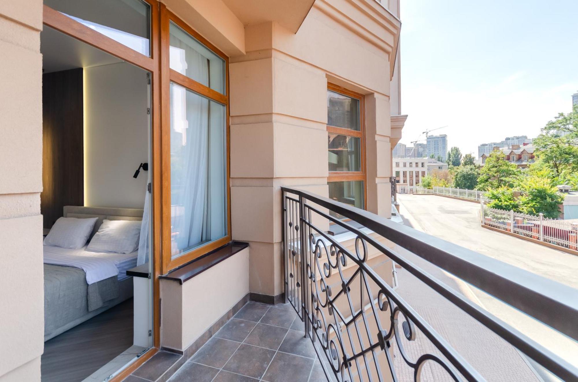 Petrovdom 02-76B Luxury Living In Rc Pechersk Plaza, Mykhaila Boichuka 19-А Kiev Dış mekan fotoğraf
